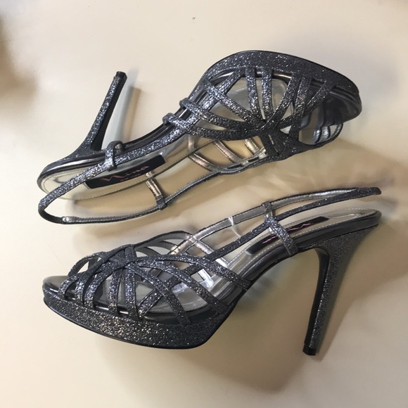 Nina Silver Sparkly Sling Heels size 8M - Picture 2 of 6